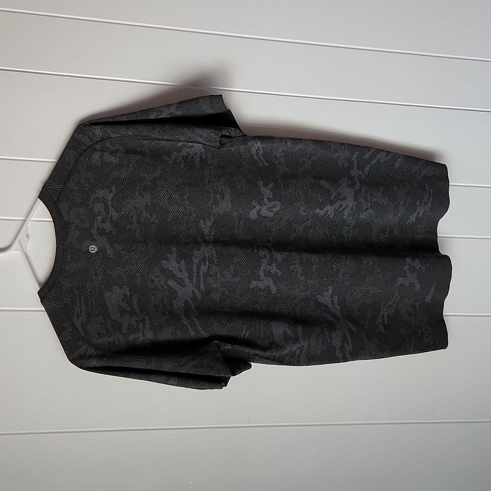 Lululemon size M